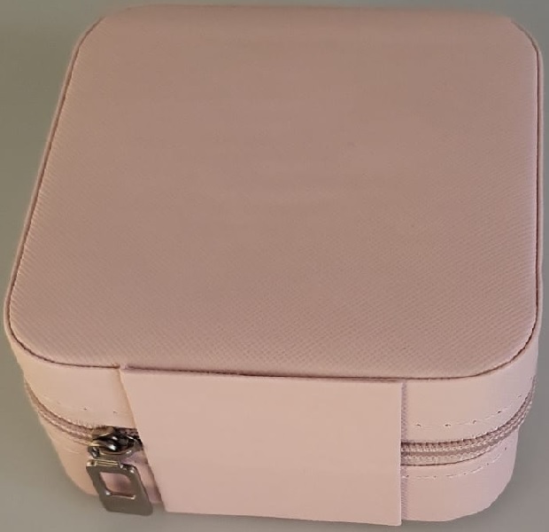 Een leuk en compact sieradendoosje 10x10x5cm. - Afbeelding 2