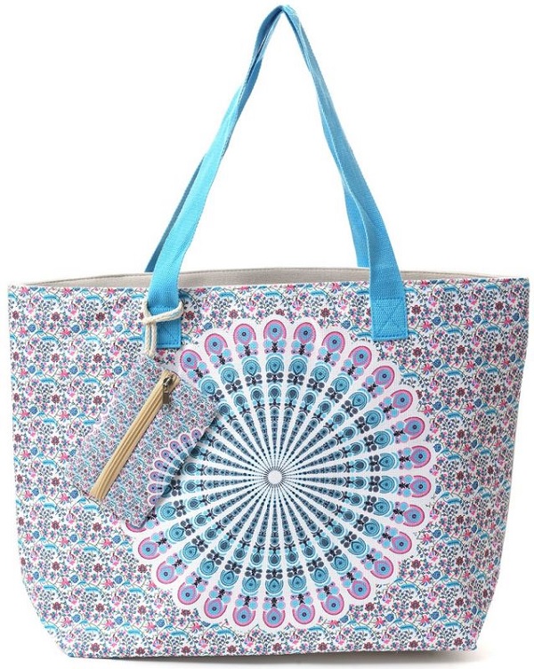 Een strandtas 55x37x12cm met een mooie mandala